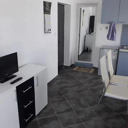 Private Studio D-14 In Blue Bay Palace פומורי